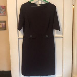 Flattering cotton-poly dress, great for work.